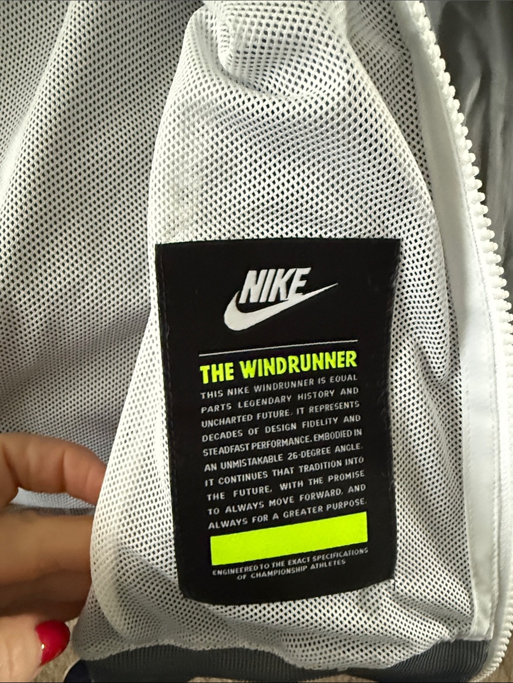 Nike Men’s White and Gray Hooded Windbreaker Jacket - Picture 3 of 4